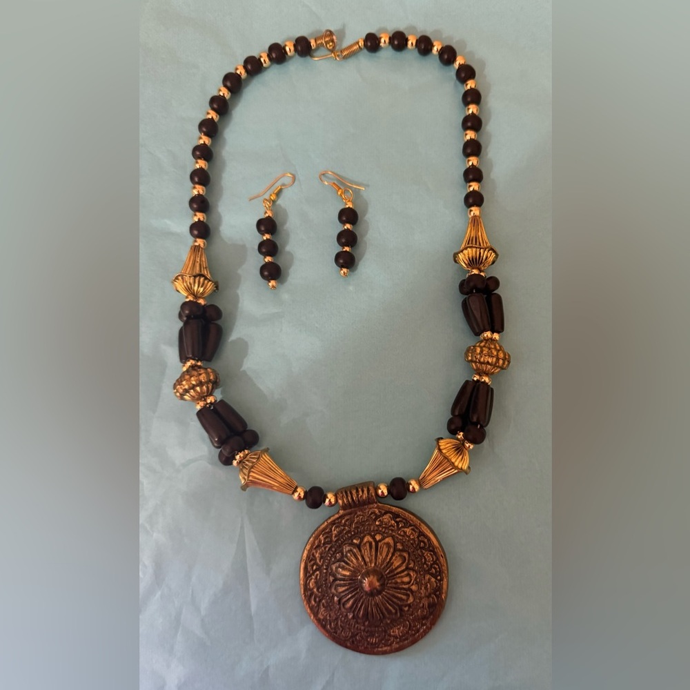 Necklace with earrings